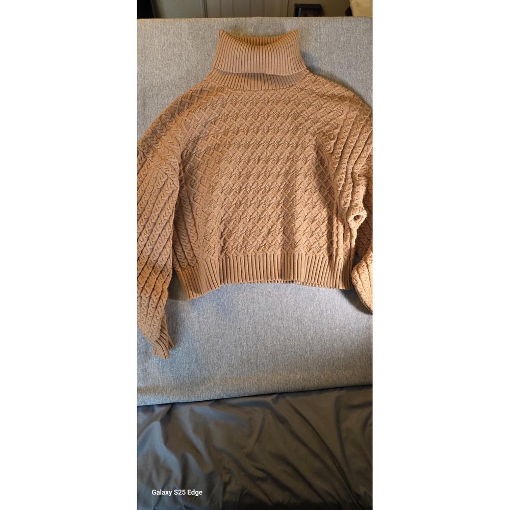Tahari Cable Knit sweater Size XL, Warm Color Brown Crop Top